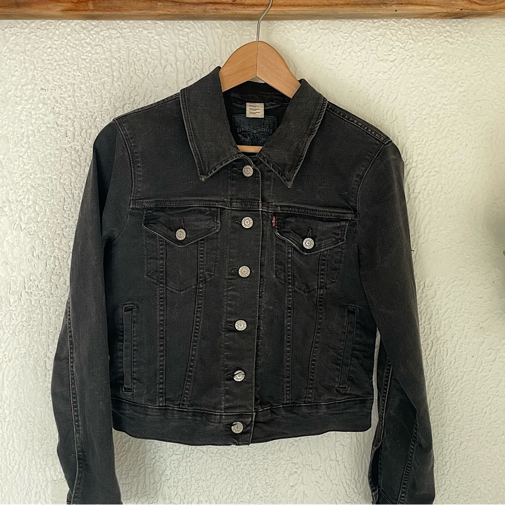 Black Denim Levi’s Trucker Jacket